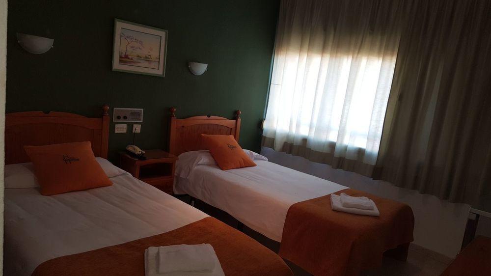 Oyo Hotel Costa Andaluza Motril Exterior foto